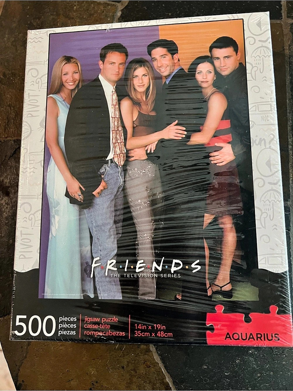 Aquarius Friends Cast 500-Piece Jigsaw Puzzle